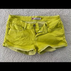Levi’s Shorty Short Bright Green Shorts